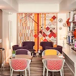 Mercure Montmartre Sacré Coeur Hotel