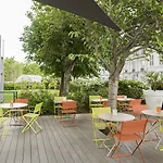 Mercure Montmartre Sacré Coeur Hotel
