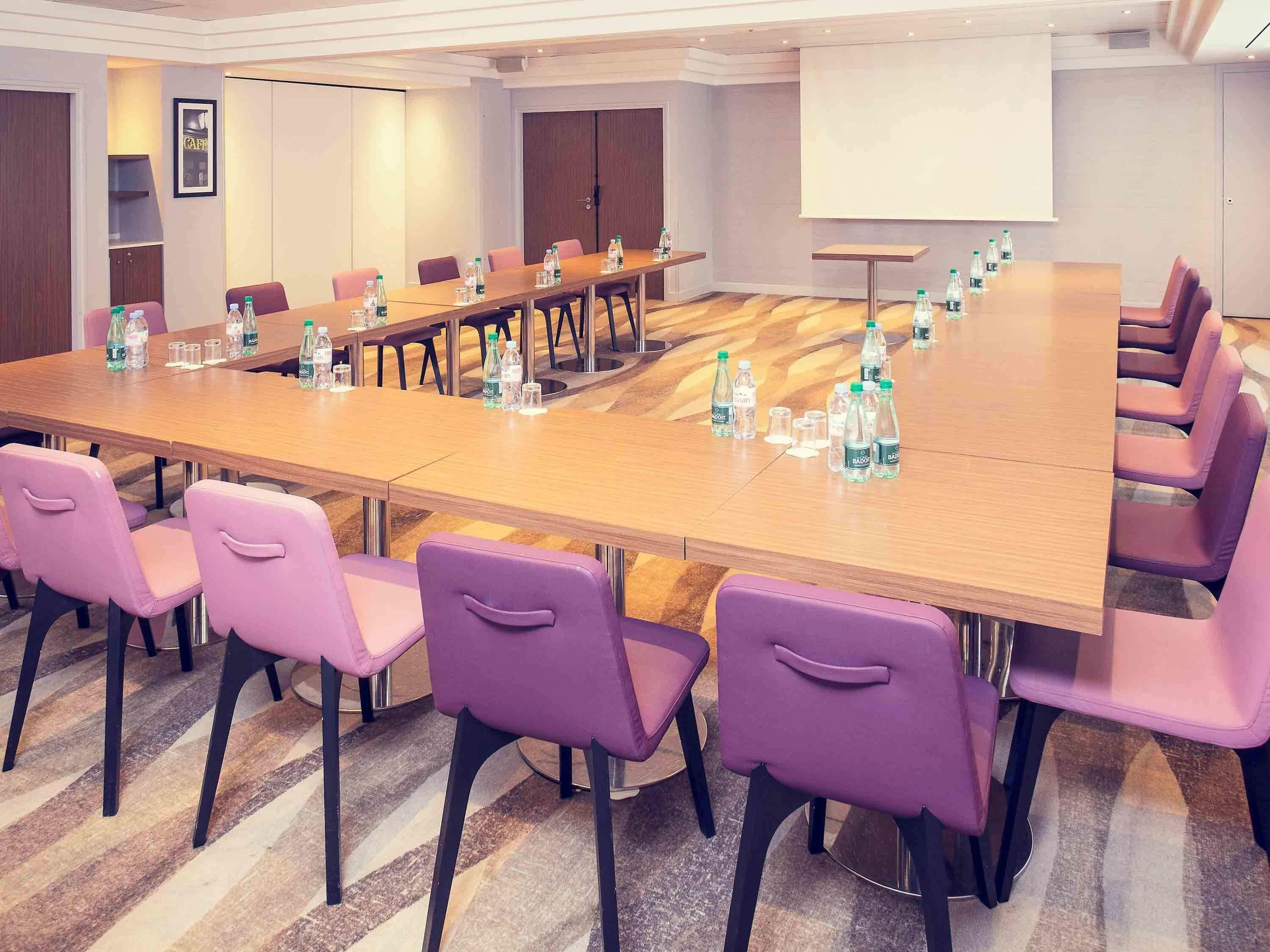 Hotel Mercure Montmartre Sacre Coeur 4*