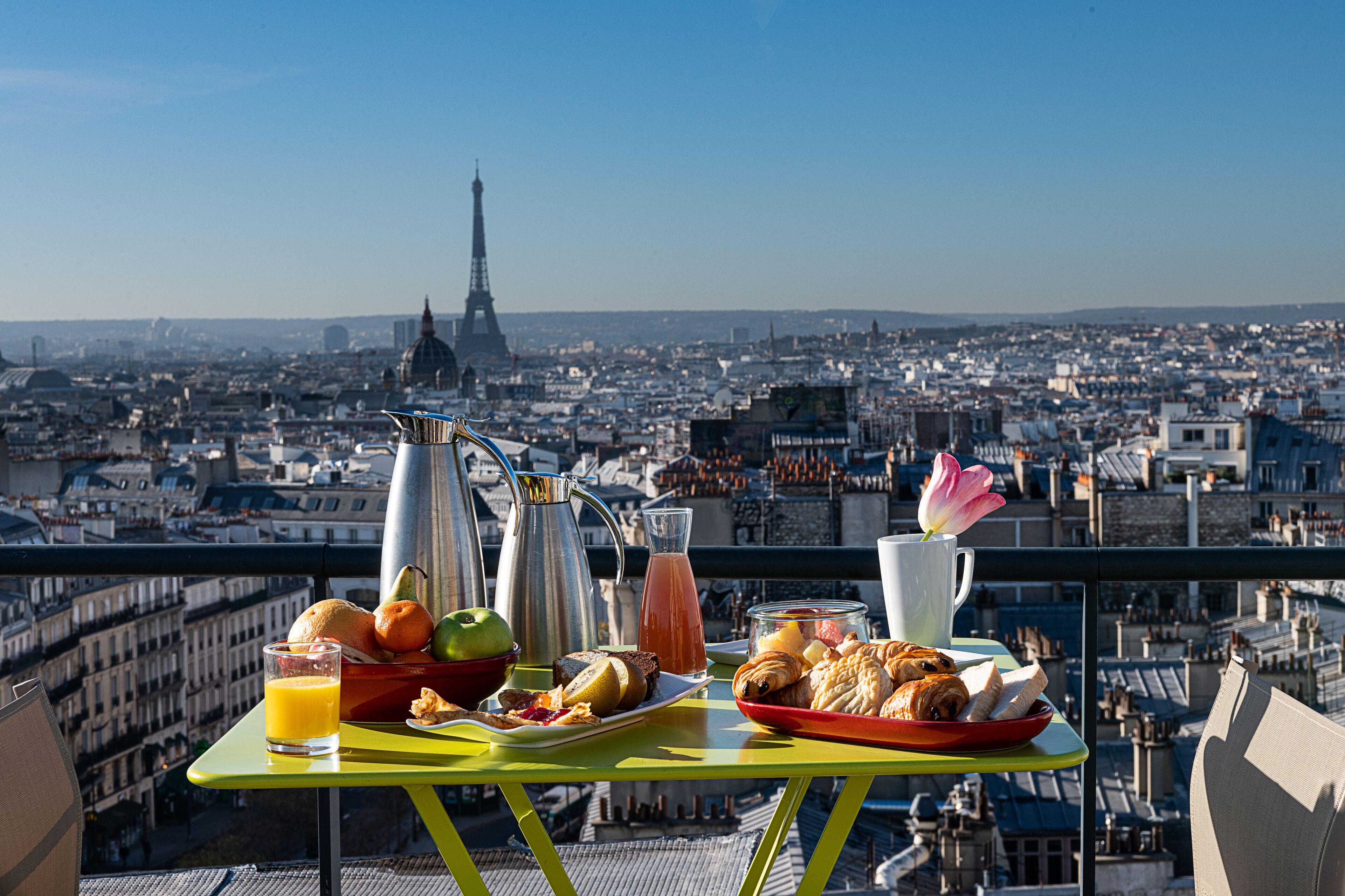 Hotel Mercure Montmartre Sacre Coeur 4*