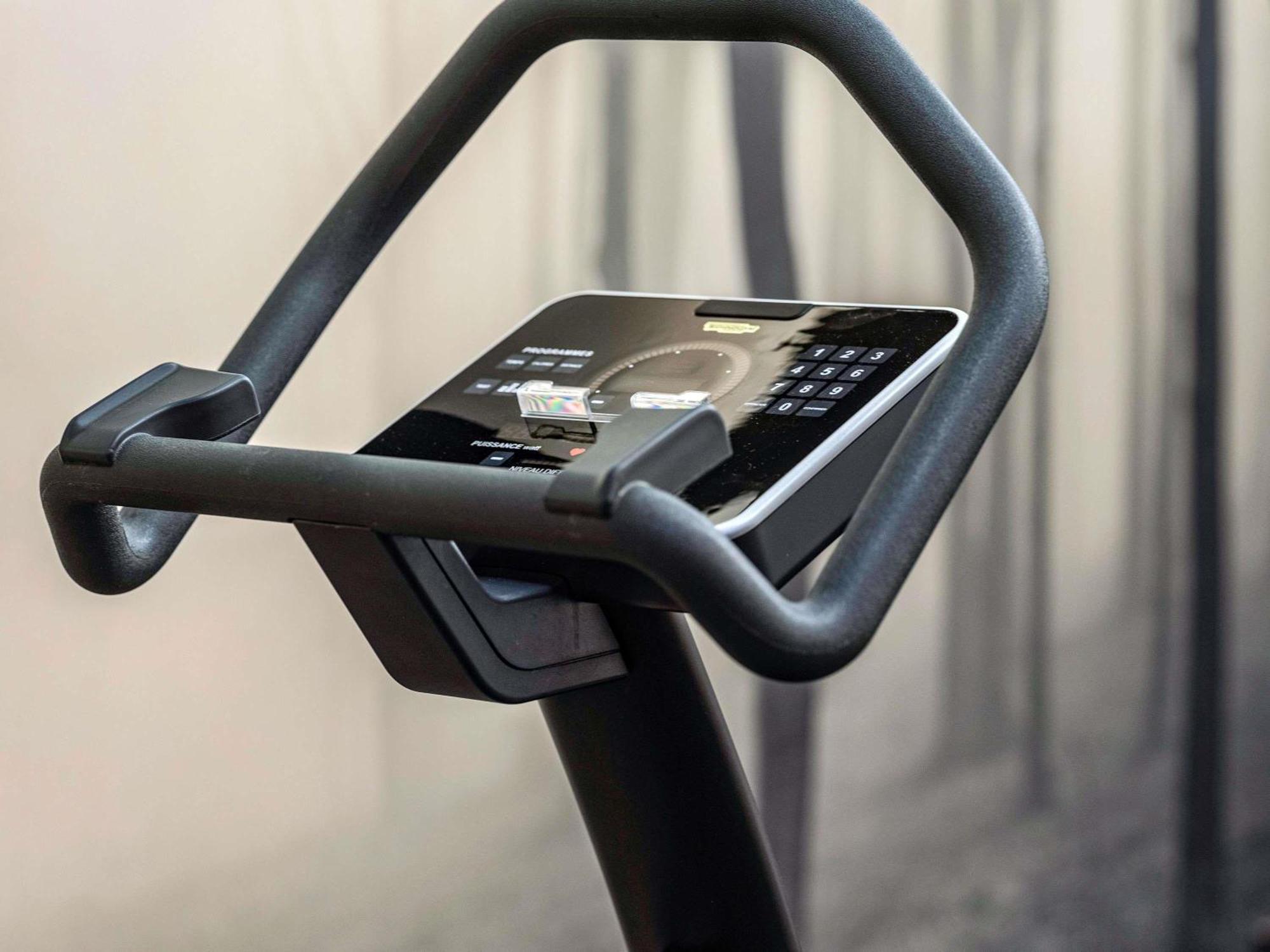 Hotel Mercure Montmartre Sacre Coeur 4*