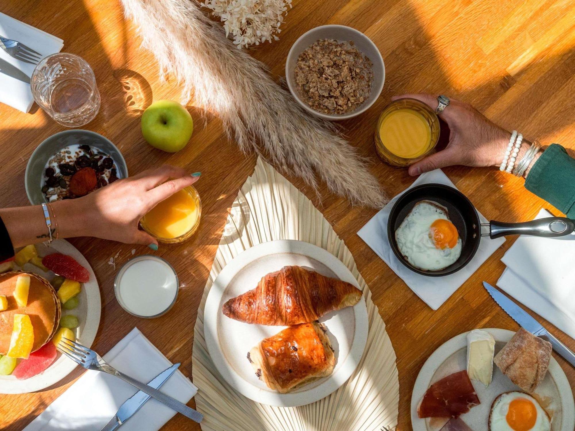 Hotel Mercure Montmartre Sacre Coeur 4*