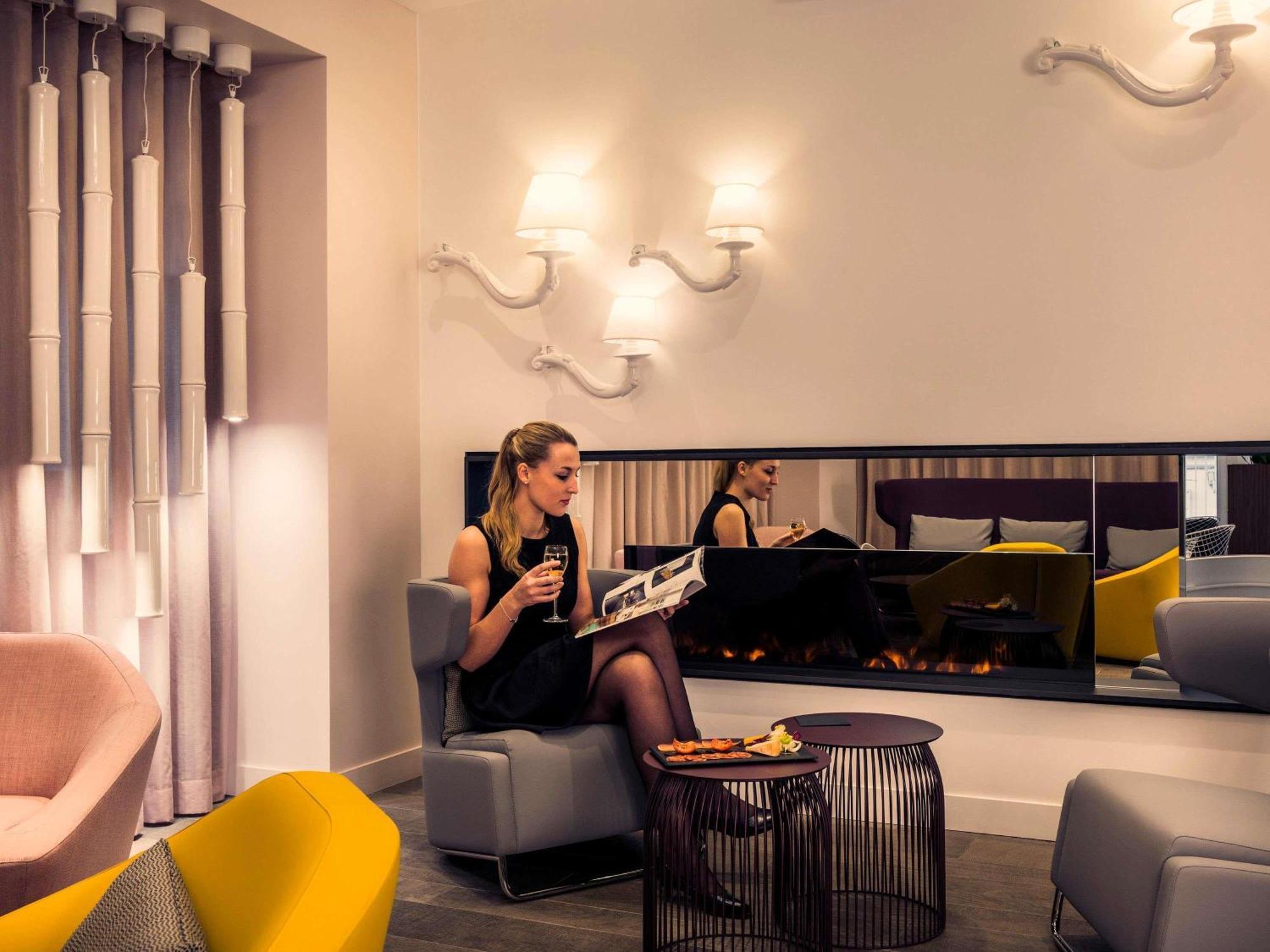 Hotel Mercure Montmartre Sacre Coeur 4*