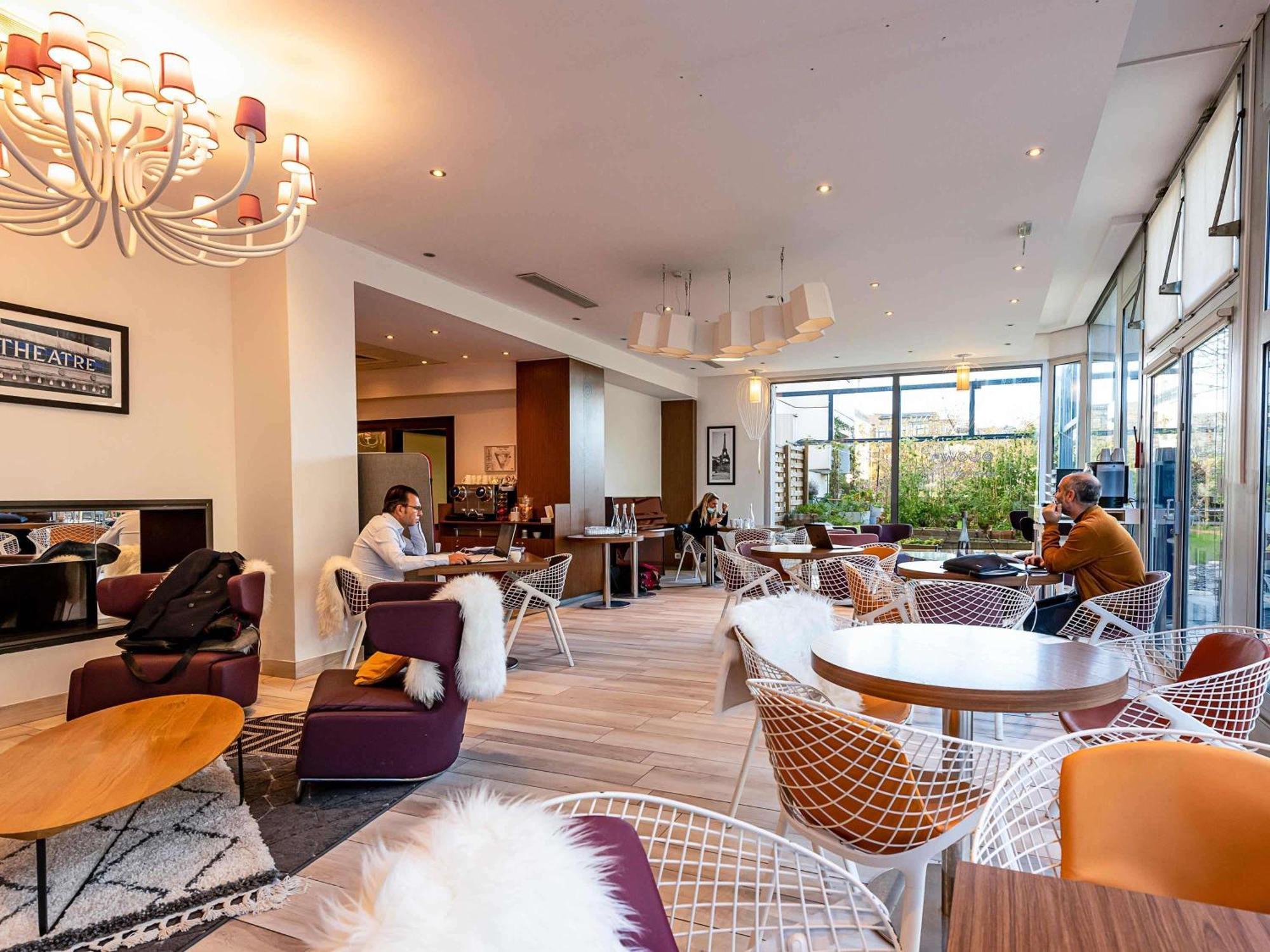 Mercure Montmartre Sacré Coeur 4*