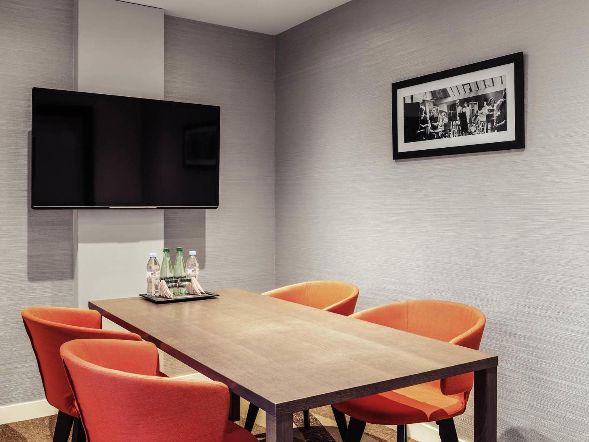 Hotel Mercure Montmartre Sacré Coeur 4*