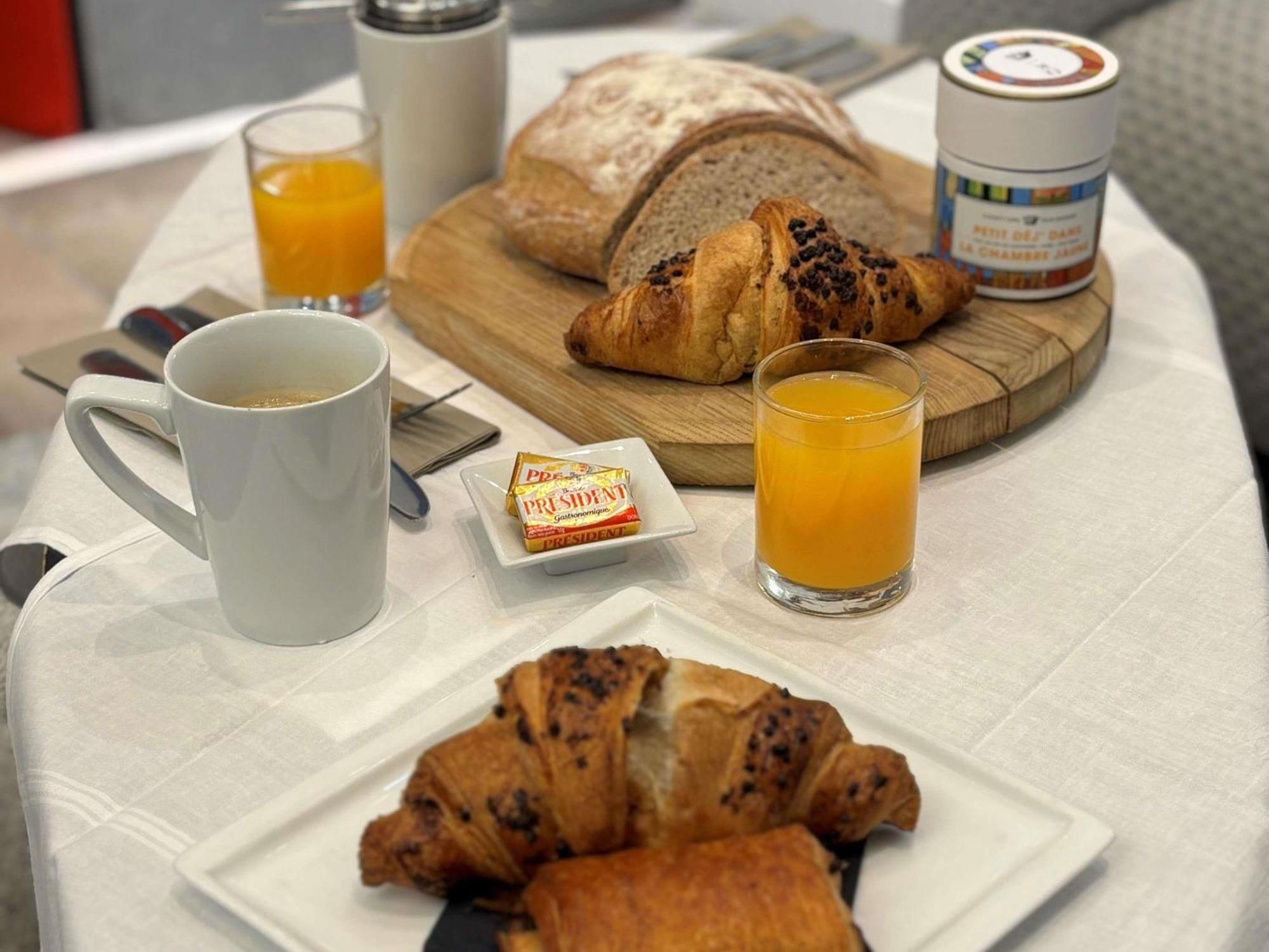 Mercure Montmartre Sacré Coeur Hotel 4*